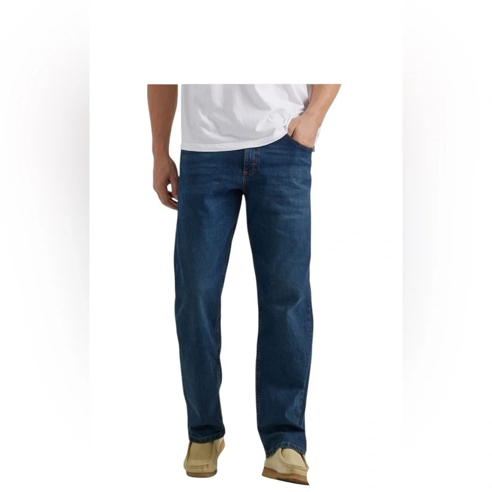 NEW! Wrangler Men's 36x32 Relaxed Fit Stretch Denim Blue Jeans with Flex